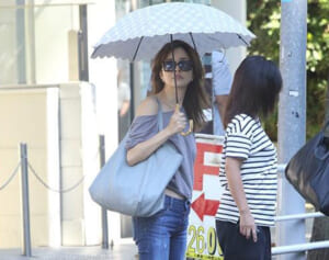 「鼻ピ？タトゥー？」「誰？」ピーク時年商12億カリスマモデル52歳の近影にネット衝撃