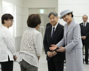 《陛下は思わず「痛ましい」と…》両陛下　広島ご訪問でお見せになった「平和への願い」