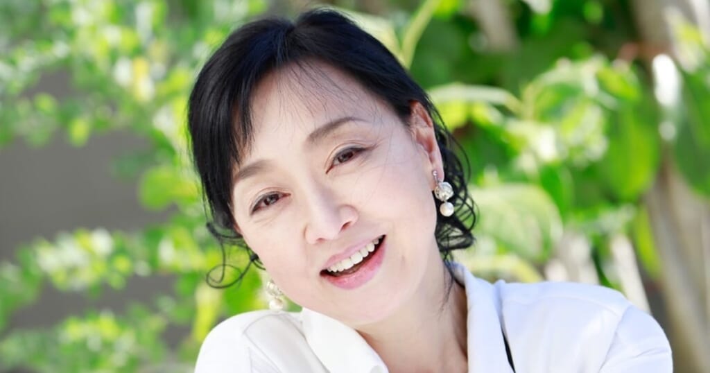 「志村けんさんと2人でチーズを突きあって」川上麻衣子が明かす、物静かすぎて素通りしそうになった超大物芸人との縁