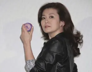 《ディナーショー開催場所も同じ》南野陽子　ツアー即完売の再ブレイク！デビュー40周年で強める「松田聖子からの影響」