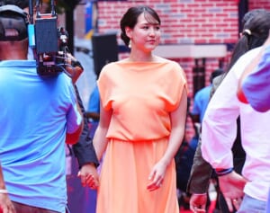 真美子さん　ドジャース夫人会出席に向け“育児寝不足”救う「美のカリスマ」