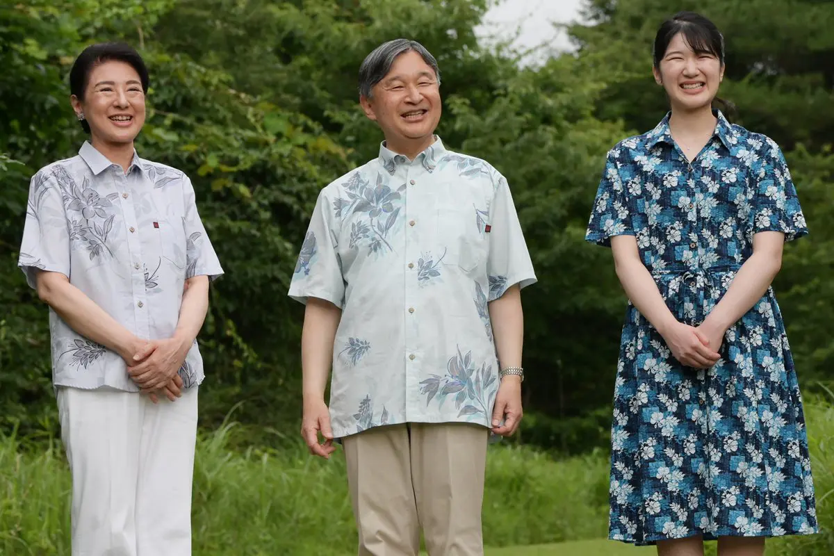 女性自身 増刊 天皇皇后ご訪米特集号 画像・写真1枚目】《陛下は持参のカメラで愛子さまをご撮影》天皇ご