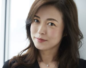 「プロデューサーにもう無理」横山めぐみを追い詰めた、伝説昼ドラの“たわしコロッケ”より怖い撮影舞台裏