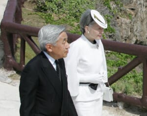 上皇ご夫妻　昭和天皇の遺志を壮絶な覚悟をもって受け継がれ…世界各地に広げられた“慰霊の旅路”