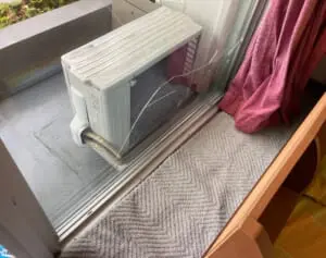 エアコンの室外機が窓の近くにあるのはキケン!?《猛暑で急増するトラブルの真相》