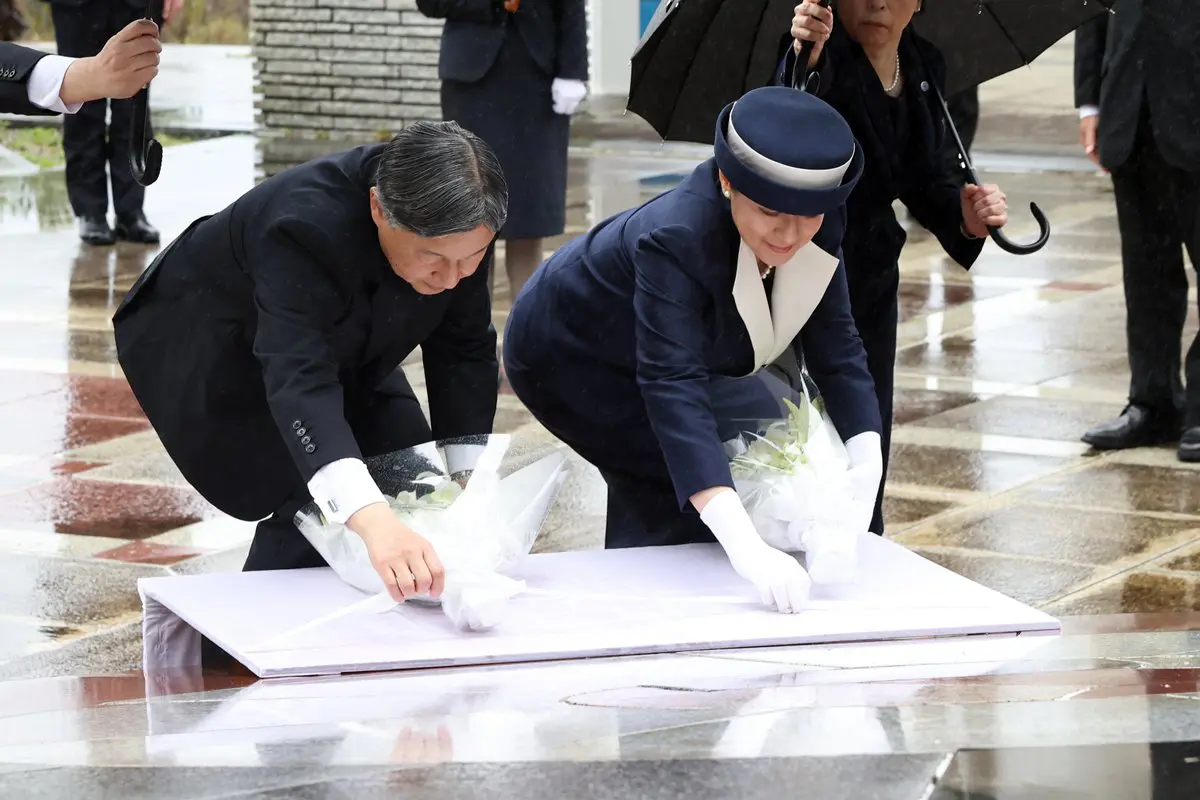 画像・写真2枚目】天皇皇后両陛下 硫黄島出身女性たちと「前例なきご