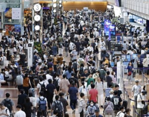 《激しい喉の痛み“ニンバス”が猛威》患者急増中のコロナ感染…症状よりも怖いウイルスがもたらす“新事実”