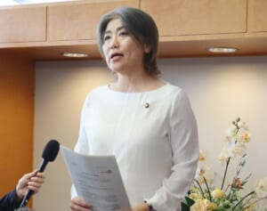 「論点ずらし」田久保市長　“母校”を「悪の組織」と指摘した市議に怒りの猛抗議も“切り取り”に呆れ声