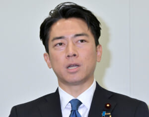 「舐めるのもいい加減にして」小泉進次郎陣営で広報女性議員に“ステマ指示”報道…Xのコメント欄も閉鎖で国民の怒り爆発