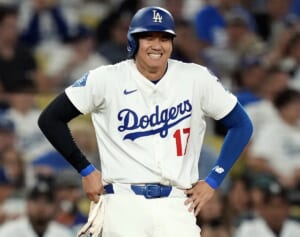 《筋肉芸人のLINEスタンプも愛用》大谷翔平「ものまねショータイム」でチームの士気向上