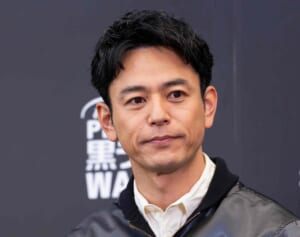 《最終回直前『あんぱん』秘話》妻夫木聡が撮影現場に足を運んで最も感嘆した54歳イケメン俳優