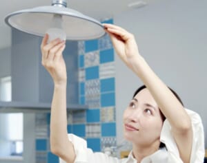 《2027年問題》廉価型エアコンだけじゃない…もうすぐ使えなくなる「自宅に必ずあるモノ」は？