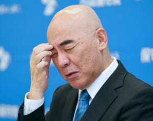 「女性はセクハラされても目瞑っとけばええ」保守党・百田尚樹氏の持論が”女性蔑視“と物議…昨年も「30超えたら子宮摘出」発言で炎上