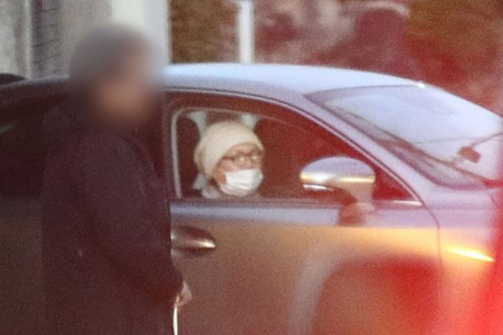 「もうやめようと思うんだけど」大御所女性タレント(70) 引退示唆の裏にあった“炎上”騒動…悩んでいた「世間とのズレ」