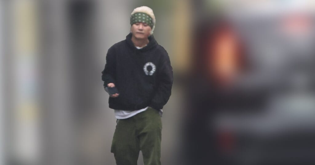 《タトゥーを入れて“ちょいワル”化》紅白出場歌手　一世風靡したバラドルと破局→20歳年下女性と熱愛中…カリスマの現在地