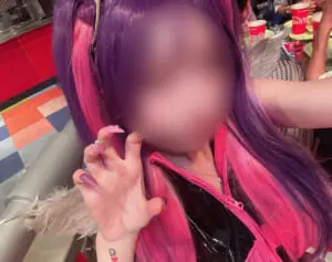 《“下着ユニバ”が今年も…》過激コスプレ女性に不快感示す声続出「さすがにダメでしょ」