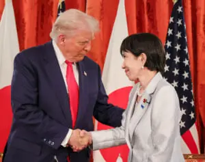 「度を越えている」元共産党女性議員　高市首相のトランプ大統領への振る舞いに強烈“皮肉”が物議