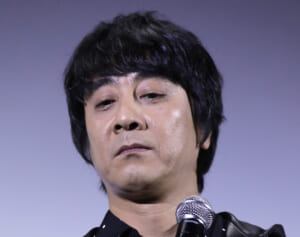 山崎まさよし　不整脈により全国ツアーを中止…ファンが音楽番組で感じていた“異変”