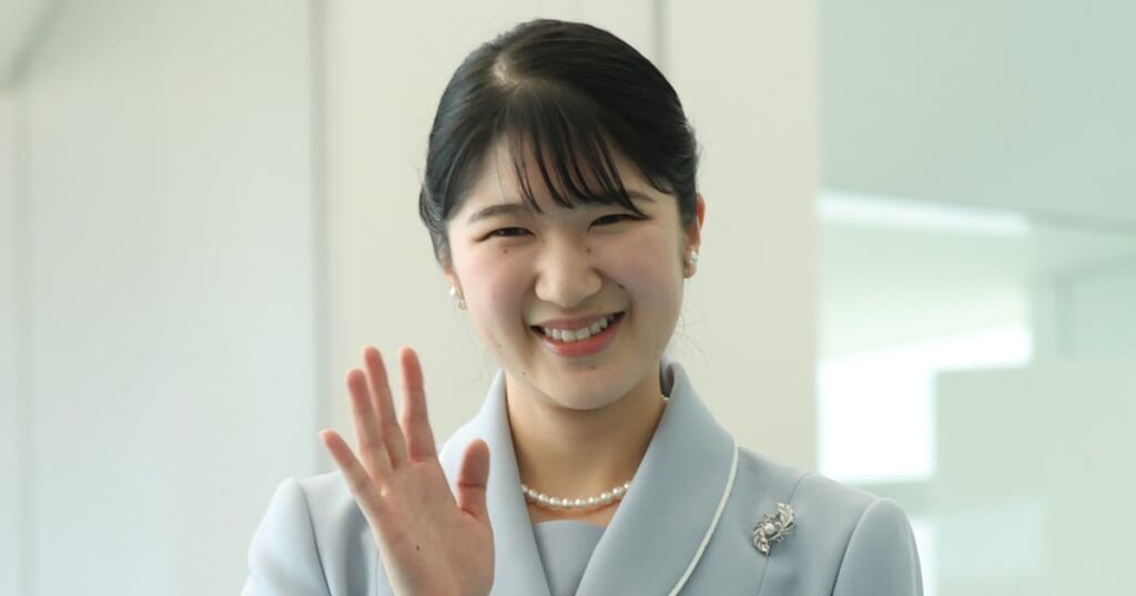 「初めて見ました」愛子さま　デフリンピックでの激レアな“黒縁メガネ”姿に驚きの声多数