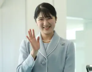 「まさかの推しの共演」「高貴濃度が高い」愛子さま　“人気朝ドラ俳優”と顔を近づけ談笑…“同い年の交流”に喜びの声続出