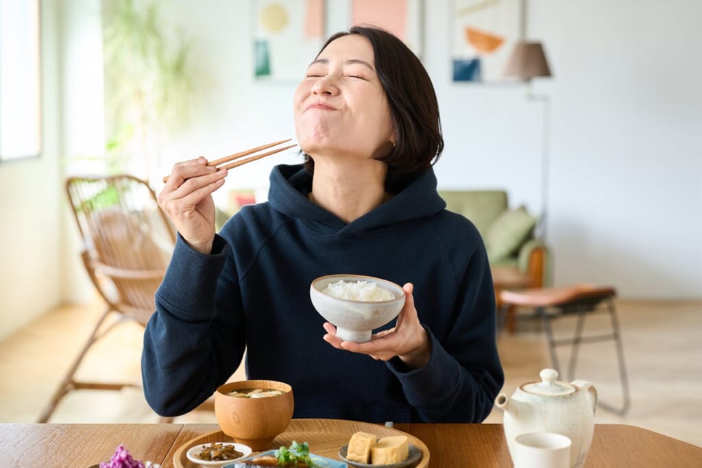「備蓄米をお茶で炊くと美味しい」はホント？《緑茶、紅茶、烏龍茶…》でリアルに比較してみた