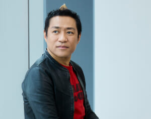 「共同便所のボロアパートで同棲」はなわ　借金まみれにも… “いい夫婦”選出までの激動の“結婚生活25年”