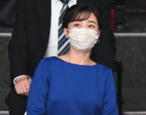 「とてもお似合い」佳子さま　デフリンピック閉会式でお召しになったロイヤルブルーの装いに絶賛続々…賛否呼んだ“ボディラインくっきりワンピ”との違い