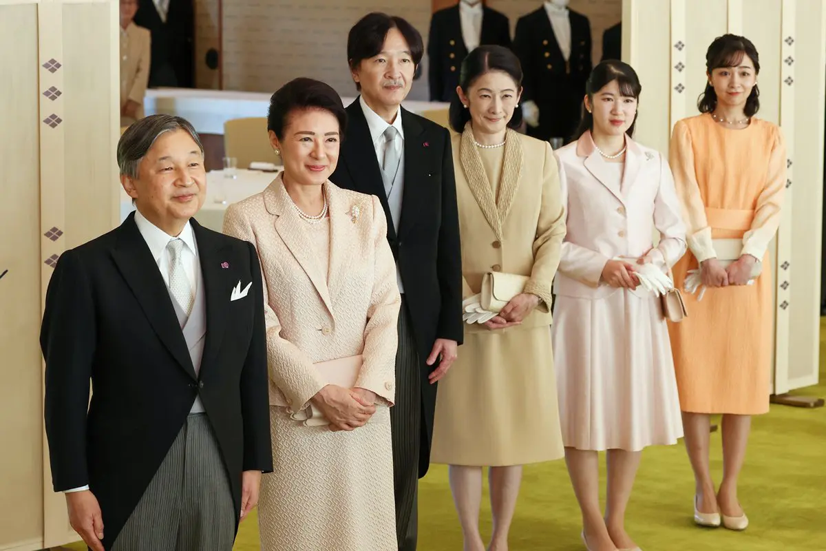 画像・写真2枚目】「派手さはなくとも、静かな華やぎ」雅子さま 宮中