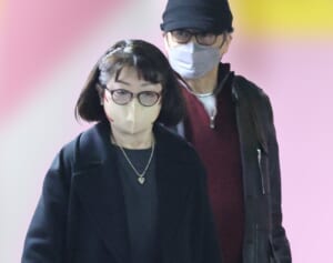 《撮影者は百恵さん？》三浦友和　念願の「縁結び神社」訪問を報告も…俳優業好調の独り身次男（40）は“抱負なし”