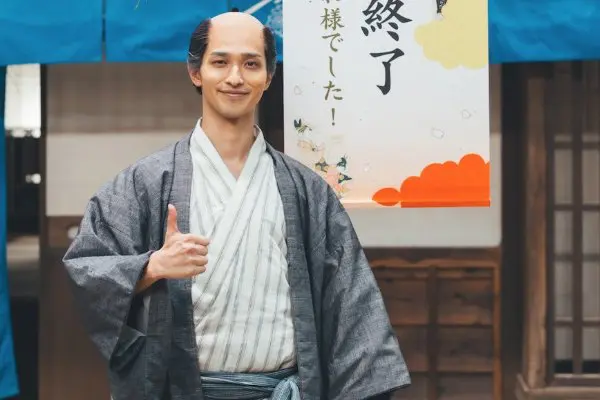 横浜流星 300人出席の『べらぼう』打ち上げに「1時間出席」のワケ 横浜流星 300人出席の『べらぼう』打ち上げに「1時間出席」のワケ