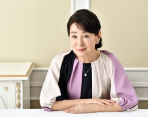 「揺れるピアスは恥ずかしくて」吉永小百合　“人生初ピアス”の感想は？健康法は「プール15往復」