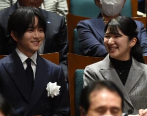 「神々の会話だ」愛子さま　人気俳優・板垣李光人との「会話内容」に驚きの声多数