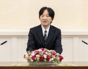《紀子さまとはご見解の相違も》秋篠宮さま　還暦会見で方針転換も…家族旅行の話を“極秘事項”扱いされ続けてきたワケ