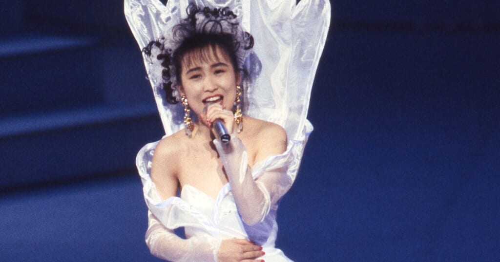 三田寛子 長引く夫の不倫報道に「まだ老眼鏡かけない」58歳の信念