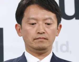 「すごい挑発ですね」と記者怒り…斎藤知事　年内最後の会見でも批判噴出、“逃げ回答”繰り返し場内では怒号も