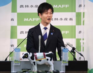 「恥ずかしいの一言に尽きる」厳しい指摘も…おこめ券に猛反対する大阪の市長　“他市長へのマウント”が賛否