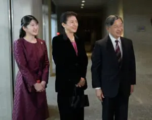 「上階の方も身を乗り出して」「幸福感で充満」天皇ご一家　バレエ公演をご鑑賞…SNSに広がった観客の歓喜