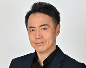 父・石ノ森章太郎へ「直立不動で頭を下げたい」俳優・丈が今まで明かさなかった感謝とドラマ『HOTEL』の思い出