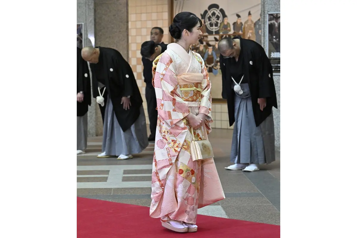 愛子 さま 着物