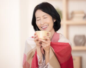 《寝る前に食べると効果的な“食材”、飼うべき“ペット”が明らかに》認知症を予防する習慣10選