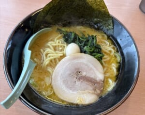 「外国人差別ではない」“二重価格”で物議のラーメン店…店主が語った導入の「真意」
