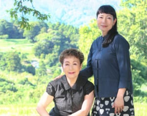 デビュー60周年……加藤登紀子さんと娘Yaeが明かす“子育て秘話”と最愛の夫・藤本敏夫さんとの別れ