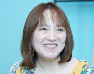 歩こう！舞台の上を“さんぽ”しよう『となりのトトロ』の主題歌で脚光を浴びた歌手・井上あずみさん（60）