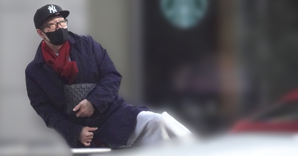 《衰えぬ奔放生活》田原俊彦（64）　30代女性との白昼堂々ドライブデートを目撃！身に着けていた「おそろいアイテム」 | 女性自身