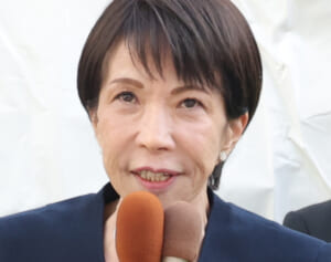 「違うんじゃない」76歳大御所タレント「即刻退陣」明言した高市首相に苦言…元TBSアナは「額面通りに受け取れなくなってる」と冷ややか