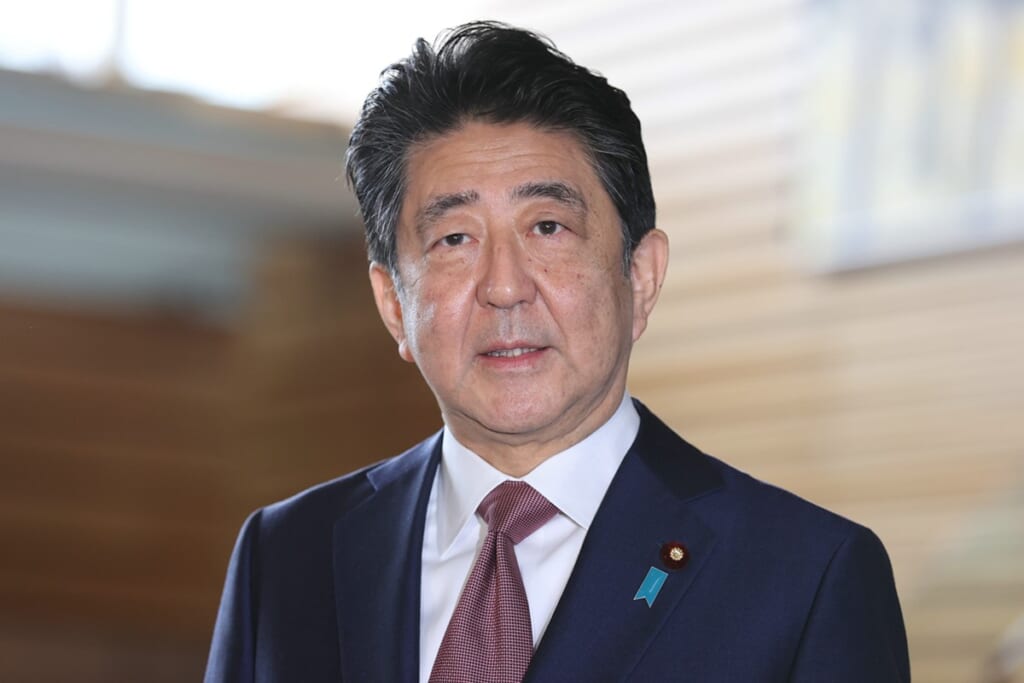 「検死解剖で潰瘍性腸炎は見つからなかった」有名映画評論家　故・安倍晋三氏の持病への主張が「全くのデマ」と批判続出…ネット記事を“ミスリード”して引用