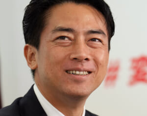 「どっちも兄弟で政治家と俳優だ！」小泉進次郎氏の元を訪れた59歳“市長”にネットが沸いたワケ