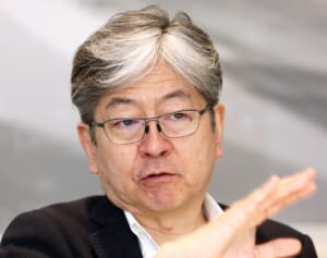 「やましいことは一切ない」妻は大江麻理子元アナの大物実業家　SNSで拡散したエプスタイン氏との“疑惑”を完全否定