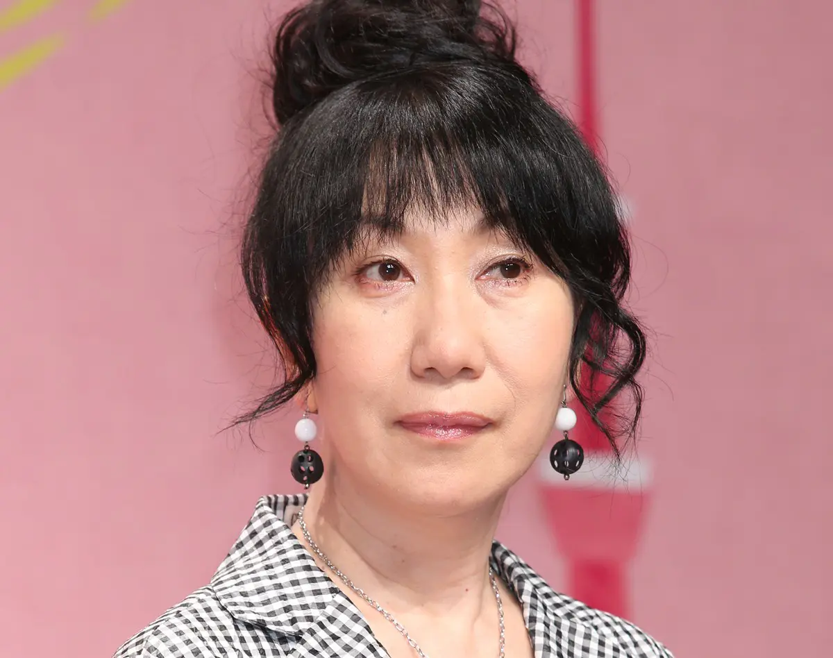 《病院から病状も教えてもらえず》室井滋 “夫婦別姓婚”叶わぬまま長谷川和彦監督が逝去…語っていた「事実婚介護」への葛藤