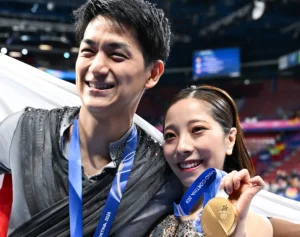 「年賀状は2人で1枚ではなく…」りくりゅうが愛用するお惣菜店の代表取締役明かす“交流秘話”